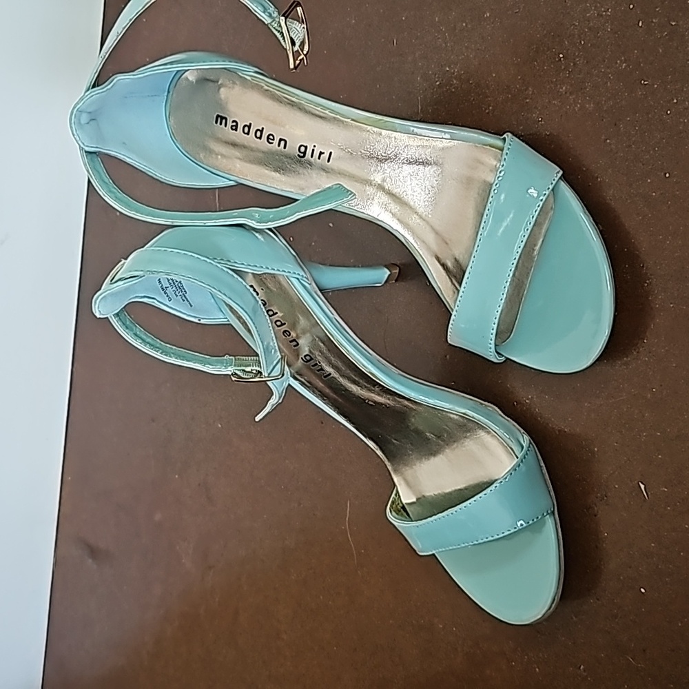 Madden Girl Darrlin Heels size 7 Mint